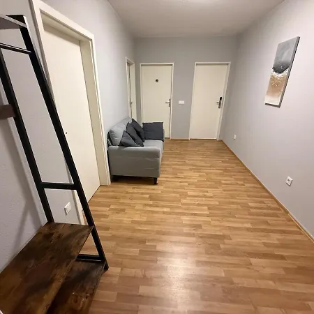 1 In Location-lilac Apartment *