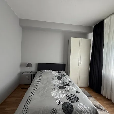 1 In Location-lilac Apartment *